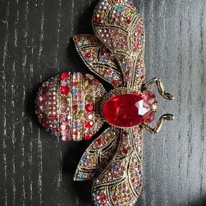 Stunning butterfly pin / broach